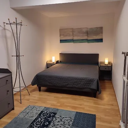 Gemuetliche Zwei-Zimmer-Wohnung Am Regnitzufer Bamberg Buitenkant foto